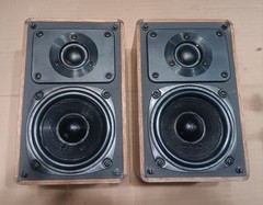 Vintage Realistic Minimus 7W Speakers Cat No 40-2039C Walnut Wood 8 Ohms 40W Max