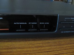 Fisher FM-9050 Quartz Synthesized AM/FM Stereo Tuner Working Condition No Remote