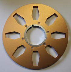 ANALOG AUDIO 10.5″ X 1/4″ PRECISION METAL TAPE REEL IN GOLD – STUDER AMPEX OTARI