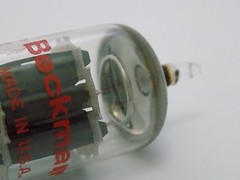 1x Beckman 12AU7 – 2-Triode Audio Amp = ECC82 95-126-01 CC82E – USA Red Print