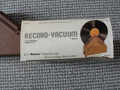 VINTAGE 1976 RONCO RECORD VACUUM CORDLESS ELECTRIC w/ Box non working