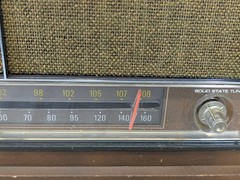 VINTAGE GENERAL ELECTRIC DUAL SPEAKER AM/FM Tube RADIO MODEL T1243B TESTED WORKS