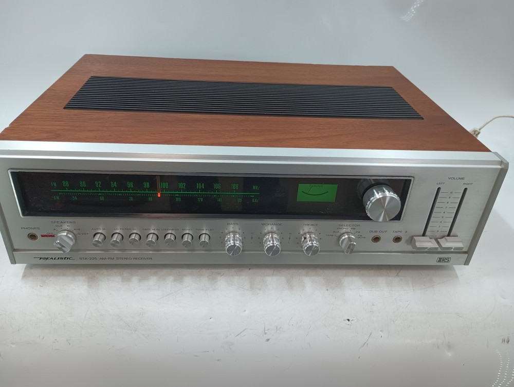 Realistic 31-2058 STA-225 AM/FM Radio Stereo Receiver TESTED EB-20440