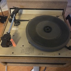 Vintage Audiotronics Model 304A Record Player, 4-Speed Turntable * Needs needle