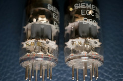 2 – Vintage NOS Siemens ECC88 / 6DJ8 / 6922 Audio Tube NIB / PAIR