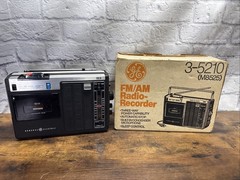 Vintage GE FM/AM Radio Cassette Recorder 3-5210 (M8525) Rare Tested W/ Box