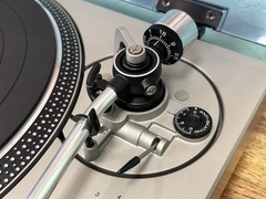 Technics SL-1650 Direct Drive Automatic Turntable, Stacking Spindle, Serviced.