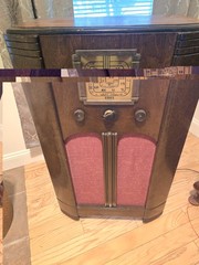 RCA Vintage Floor Console Tube Radio Wood Cabinet Dial Knobs Speaker Grille