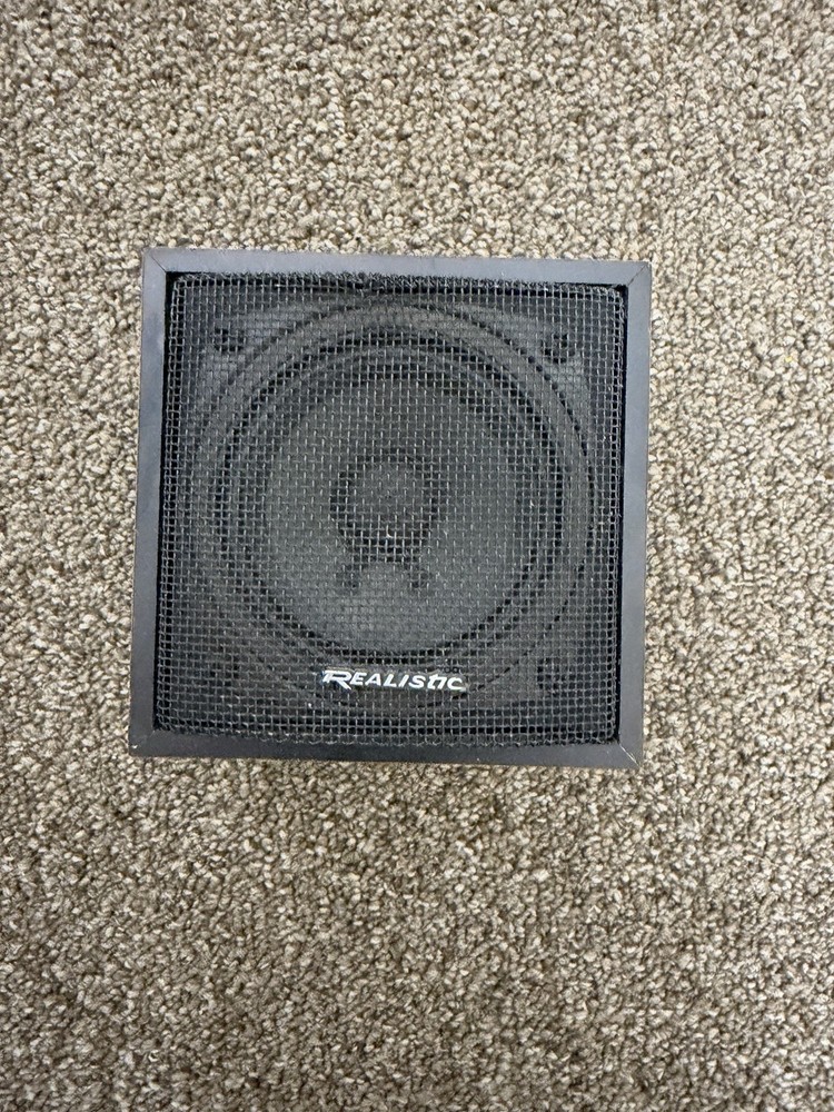 REALISTIC MINIMUS 0.3 Cat. 40-1250 Shelf Speakers 7 Watts Untested SKU:P