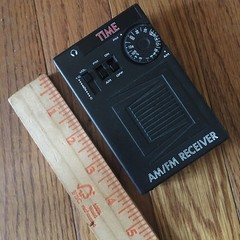 Vintage Budget AM/FM Pocket Radio Model MX-9 Made in Taiwan R.O.C. 4.5″L x2.75″W
