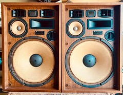Kenwood System KA-7300 Amplifier KX-620 Cassette KT-8300 Tuner KL-7090 Speakers