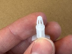 80 New Replacement Plastic Mounting Clips for Pioneer Amplifier Circuit Boards