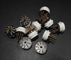 GARAGE1217 LOW PROFILE 9 PIN NOVAL TO 9 PIN NOVAL TUBE SOCKET SAVER