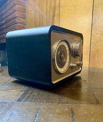 CROSLEY RADIO – SOLO. AM/FM/AUX RECEIVER. MCM RETRO STYLE. Model Cr221