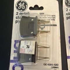 2pcs NOS GE 2-PRONG Electric Cord Plug End GE4399-12D 125V QUICK CLAMP PLUG LT21