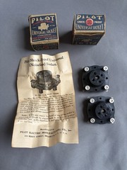 Pair NIB 1920’s Pilot 4 Pin Spring Suspension Tube Sockets – Shock proof 45 300B