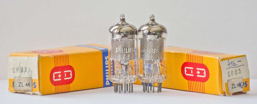 PHILIPS (VALVO) EF83 PERFECTLY MATCHED PAIR (2 tubes). NOS NIB TESTED STRONG