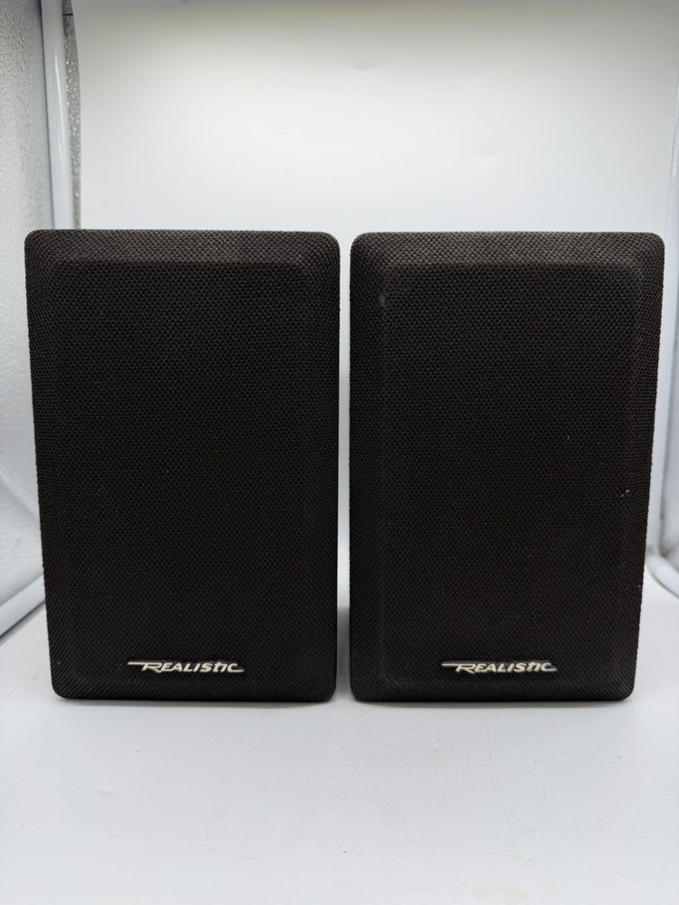 Set of Vintage Realistic Minimus 7W Speakers 40-2039A Walnut Wood 8 Ohms 40W Max