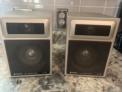 Hitachi 2 Way Speaker System Model HS-J5 Rare Good Working And Nice Condition!