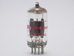 1x Beckman 12AU7 – 2-Triode Audio Amp = ECC82 95-126-01 CC82E – USA Red Print