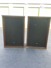 (SET OF 2) VINTAGE SANSUI SP-2500 FLOOR SPEAKERS