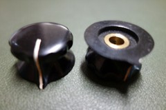 1 Pc RCA / BIC 1″ Bakelite 1/4″ Shaft – Brass Insert “copy” Audio Knob
