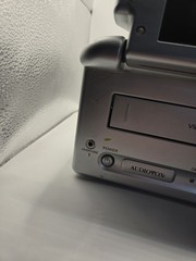 RARE Vintage Audiovox VBP2000 Portable VHS 5″ LCD Screen No Cords