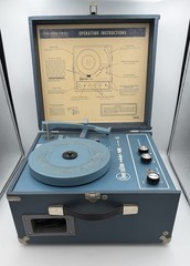 Vintage Califone Turntable 1420k Portable record player 4 speed phonograph Case