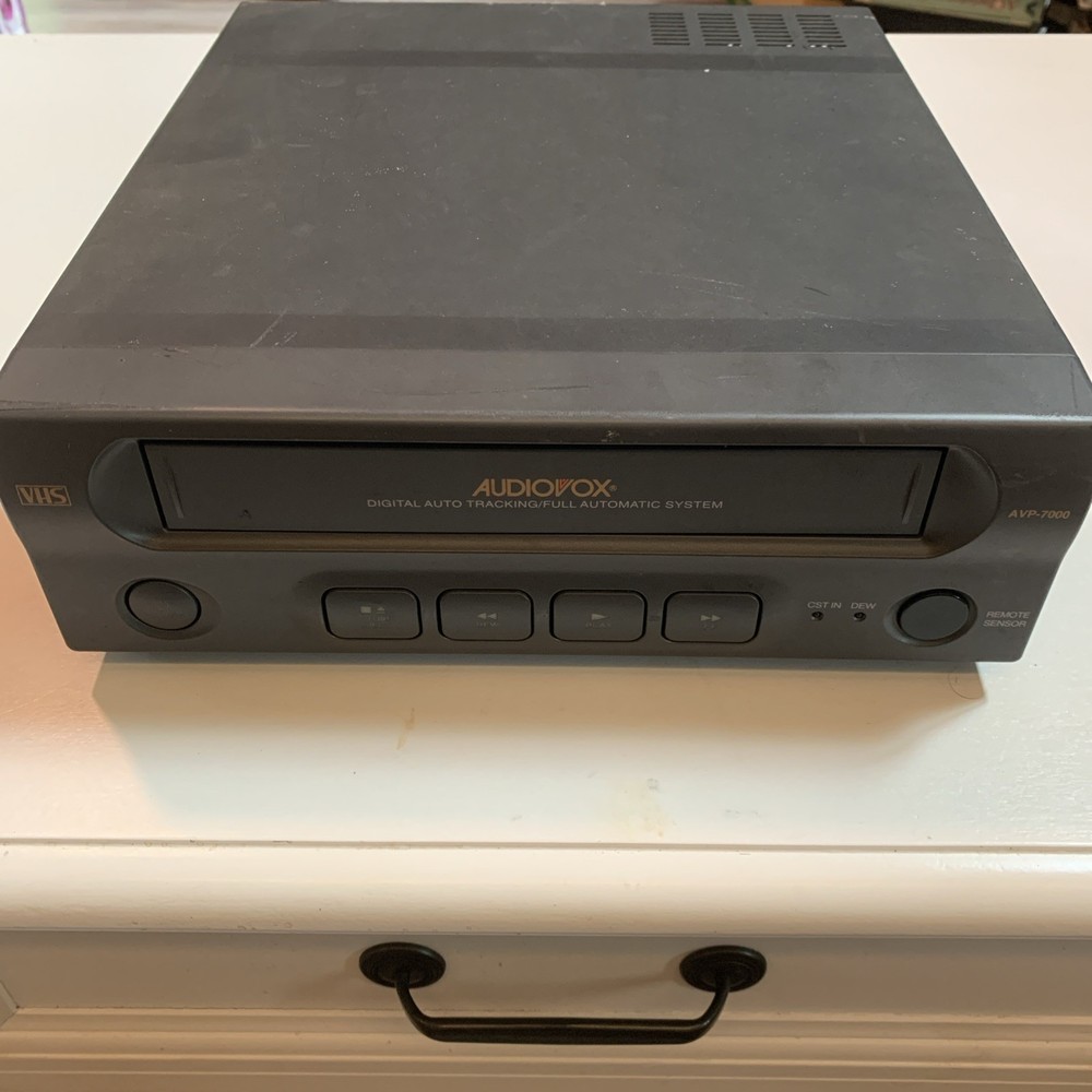 Audiovox AVP-7000 VHS Video Cassette Player 12V DC No Cables/Remote