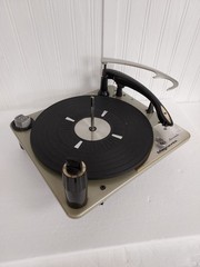 Magnavox Micromatic Stereo 4 Speed Turntable