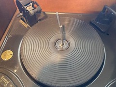 Garrard RC 88/4 Vintage Turntable Record Player POWERS ON SPINS Roll Up Case