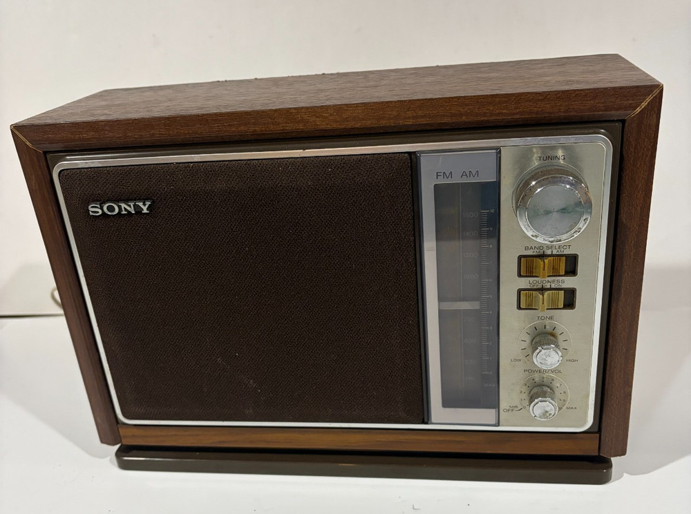 Vintage Sony FM AM Tabletop Radio Wood Grain Model ICF-9740W Retro 1970s Works