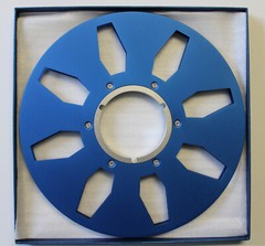 ANALOG AUDIO 10.5″ X 1/4″ PRECISION METAL TAPE REEL IN BLUE – STUDER AMPEX OTARI