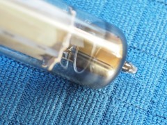 Used MULLARD BLACKBURN 6BQ5 EL84 Vacuum Tube kM1 – Small Chip On Glass Gm Tested