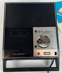 Bell & Howell 3060 Cue Solid State Cassette Tape Recorder Player WORKS WITH BOX