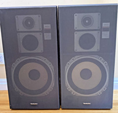 Set of Technics SB-2660 Stereo 3-way Speaker Systems 200 Watts with 12″ Woofers