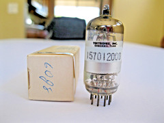 AMPERXE 6DJ8/ECC88 AUDIO VACUUM TUBE MADE IN HOLAND TV-7 TESTED NEW.