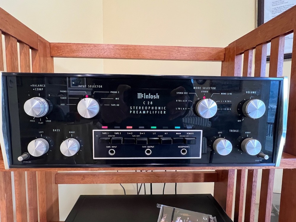 McIntosh C28 Preamplifier