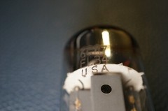 SYLVANIA 6CA7 / EL34 TUBE / FAT BOTTLE SOLID OO GETTER / BROKEN GUIDE PIN