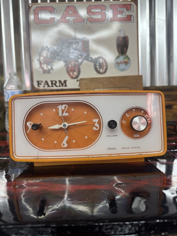 Vintage Sears Solid State Radio/alarm. Orange And White. Very Cool