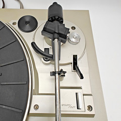 Vintage AKAI Belt Drive Turntable AP-B20 w/Auto Return