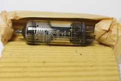 1961 NOS MULLARD ECH83 6DS8 ECH81 6AJ8 MATCHED PAIR TUBES 2 TUBES PER BID