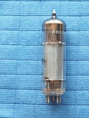 Used MULLARD BLACKBURN 6BQ5 EL84 Vacuum Tube kM1 – Small Chip On Glass Gm Tested