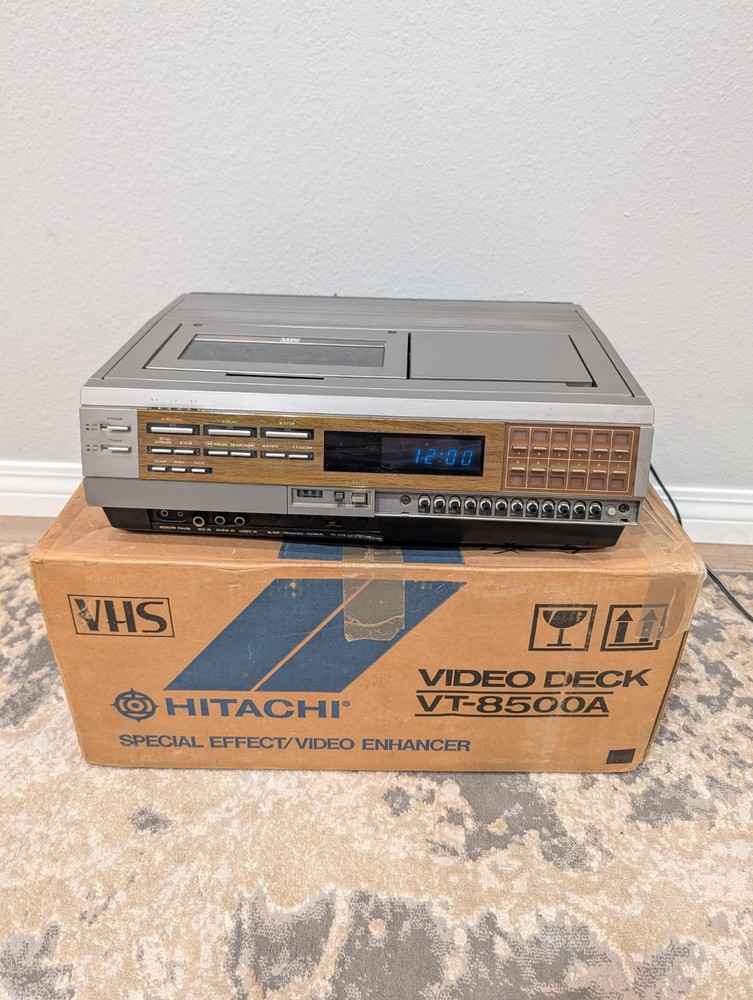Vintage HITACHI VT-8500A Video Deck VHS Special Effect/Video Enhancer Japan