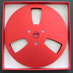 NEW ANALOG AUDIO 7″ X 1/4″ METAL TAPE REEL -TRIDENT HUB- RED -AKAI TEAC SONY