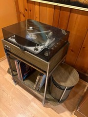 1965 Zenith Z565W Circle Of Sound Record Player Speakers Gusdorf stand Listen !