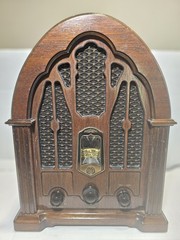 General Electric 7-4100JA Cathedral AM/FM Radio Wood Working