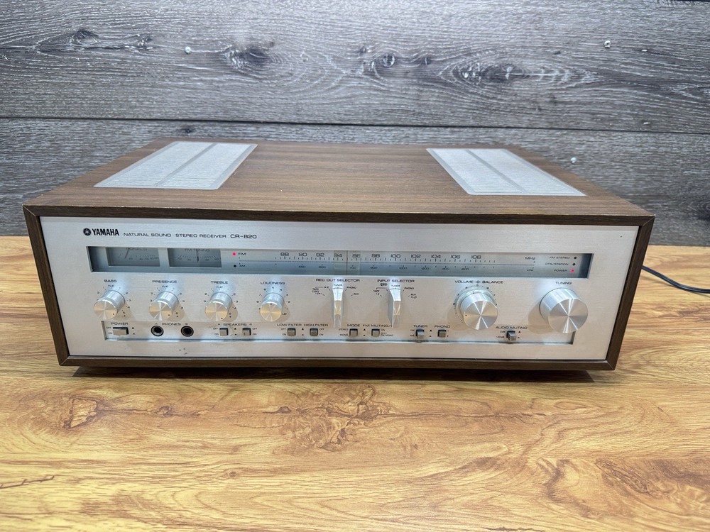 Yamaha CR-820 Natural Sound Stereo Receiver – Vintage Wood Case – Tested Working