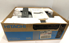 Hitachi VT-M262A VCR 4 Head Player Recorder With Remote and Instructions