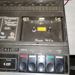 Audiotronics Classette 152S Cassette Player Recorder – For Parts Partially Works